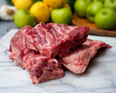 Свинина на кости охлаждённая 1 кг - купить в Латышовке